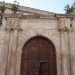 Di l a pochi passi sorge il trecentesco Palazzo De Ferraris Regna, ristrutturato nel 1586 come testimoniato dallepigrafe posta sullarchitrave del portone ligneo